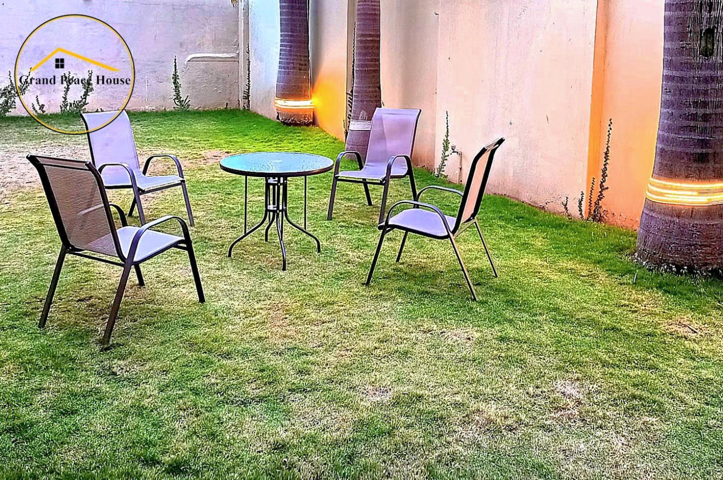 Grand Peace House I Bed & Breakfast Islamabad Exterior photo